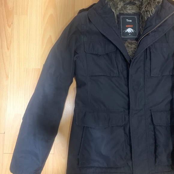 Aritzia Tna Niseko Parka BLACK Size MED - Picture 3 of 6